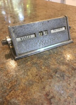 Vintage Art Deco desk calendar