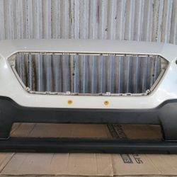 2018-2020 Subaru Crosstrek Front Bumper Cover OEM Pearl White Color
