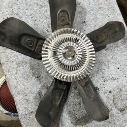 Hayden HD fan clutch 2747 with fan attached