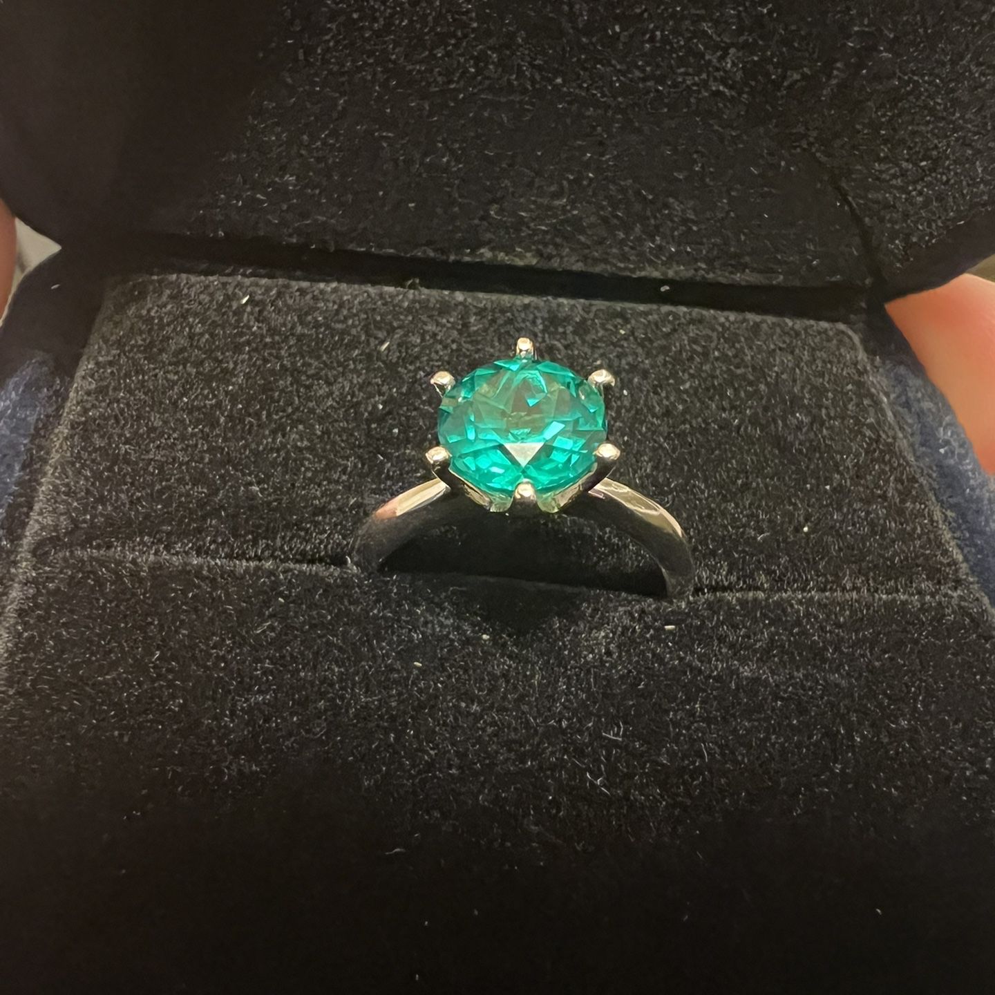 2 CT Flawless Emerald Solitaire Ring Sterling Silver Ring 