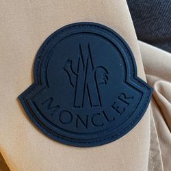 Monclear Wind Breaker