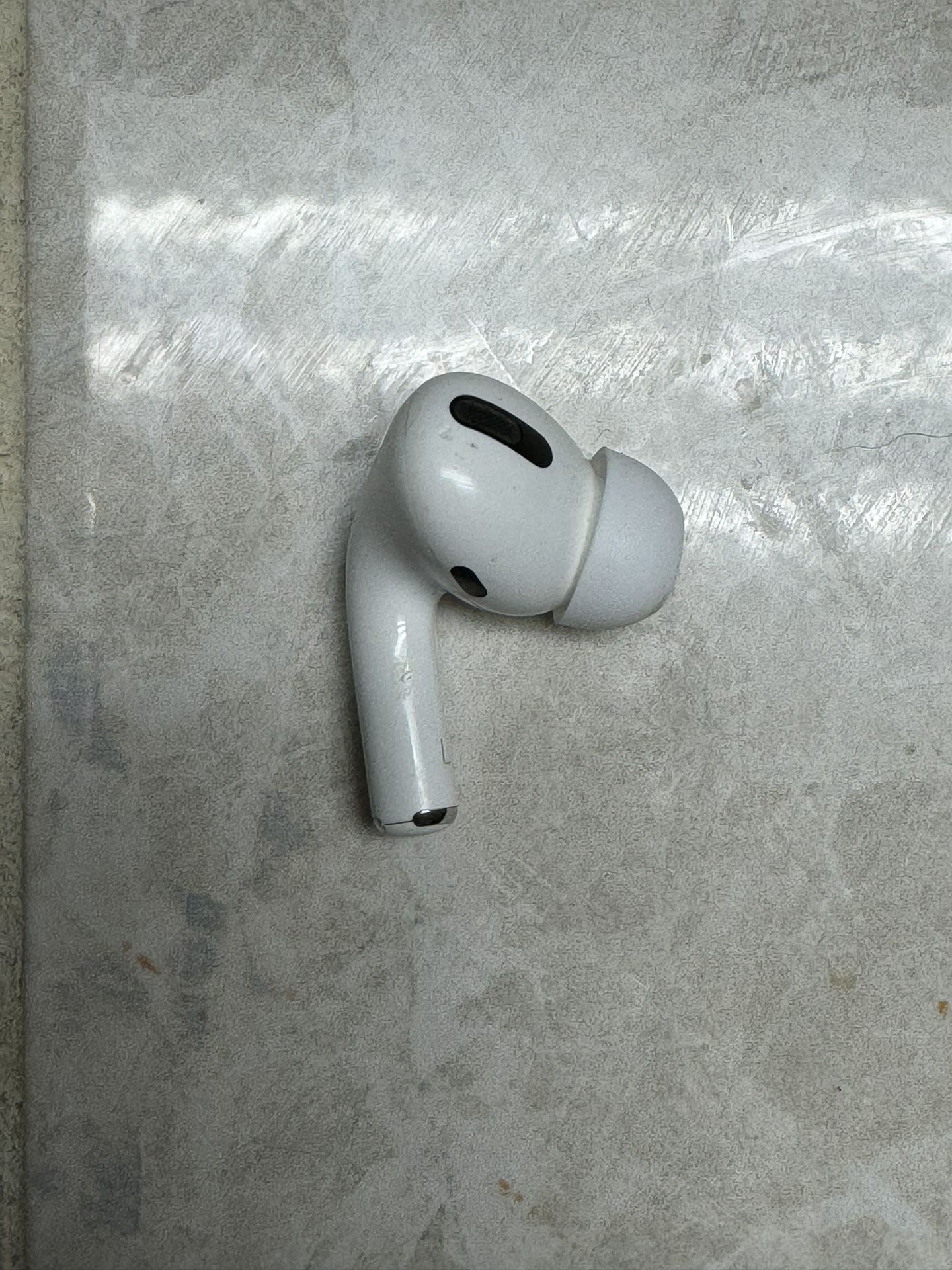Airpods pro buds