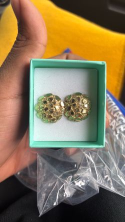 10k Nuggets earrings , nickel size !