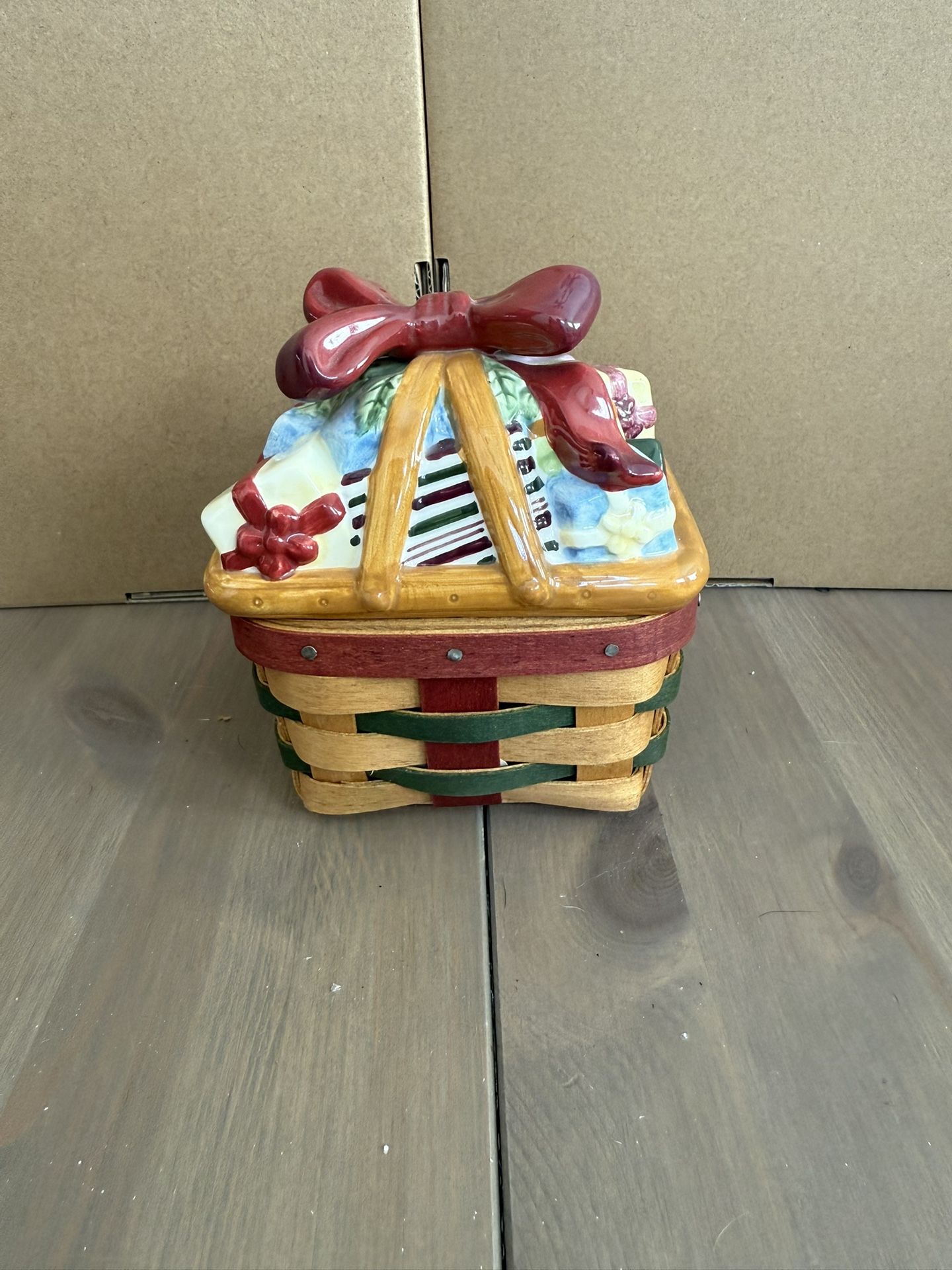 Longaberger Little Gift Basket Box With Ceramic Top Lid 2006 Christmas