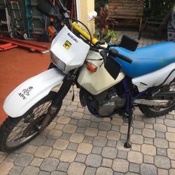 Suzuki Dr650