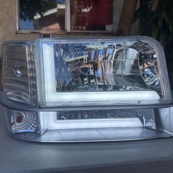 Ford F150/F250/F350/Bronco LED headlight year 92 to 96