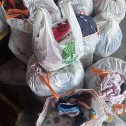 9 Bags Of Girl Close And Toys 