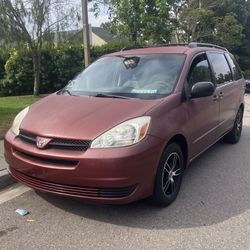 2004 Toyota Sienna