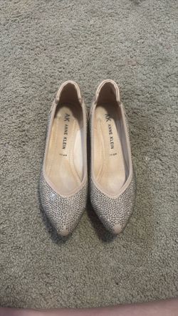 Pointed toe ballet flats (size 9)