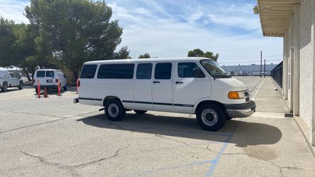 2001 Dodge Ram Van