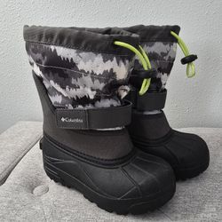 Kids' Columbia Snow Boots & Head Gloves