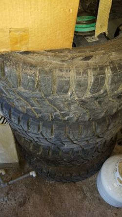 Toyo tires lt285/55R20