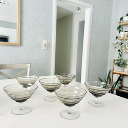 Set of 6 Glassware(can be used for ice cream or as a Cocktail Glass) 4 inch tall/W5 inch $15 for all