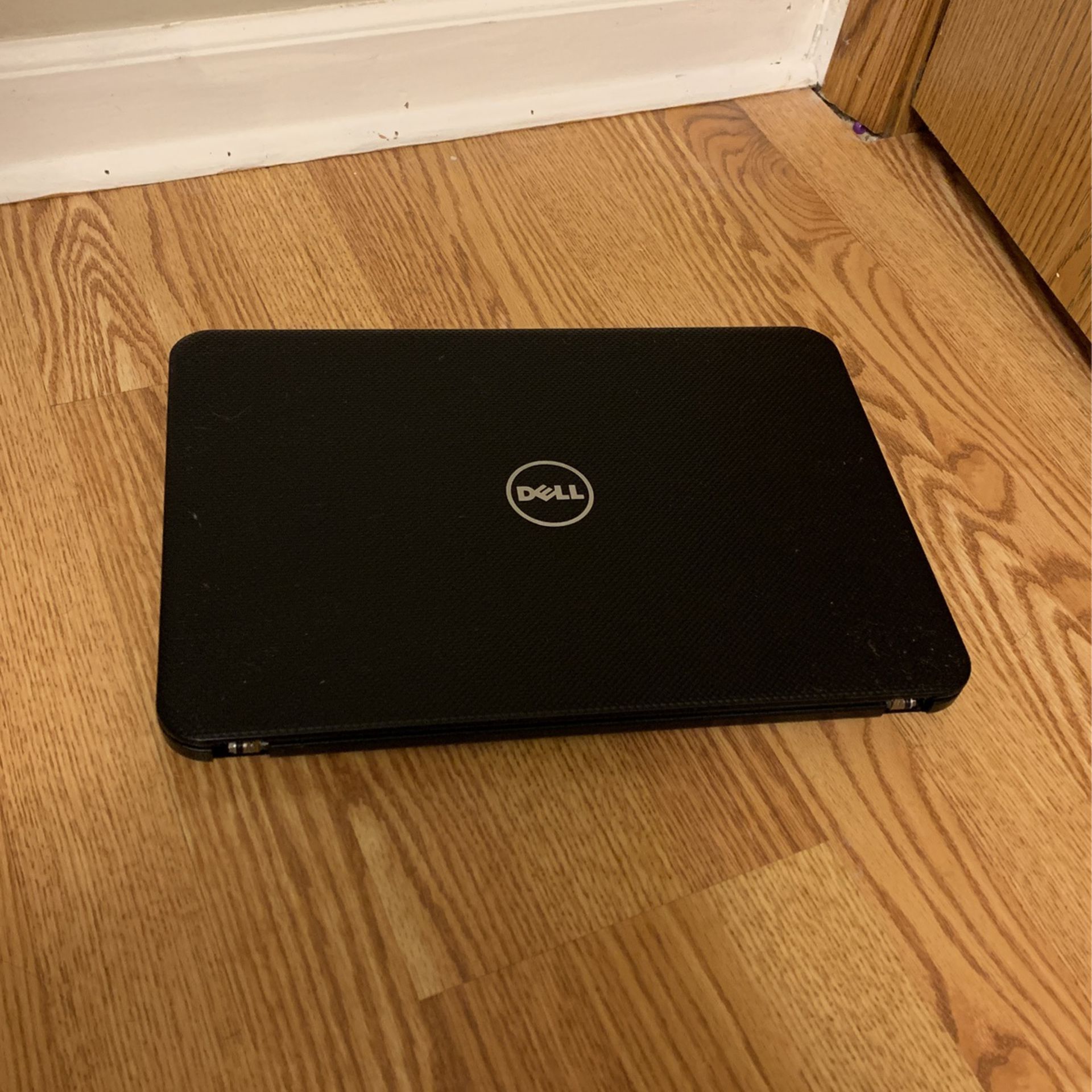 Dell Inspiron 15 Laptop (READ DESCRIPTION)