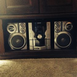 Sharp 5 Disk Mini Component System-Like New