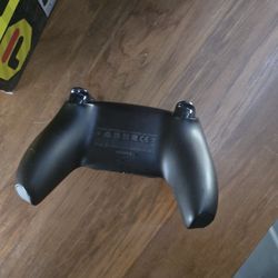PS5 DualSense controller — almost new