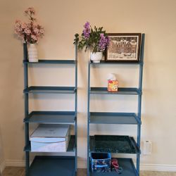 2 Bookshelves 