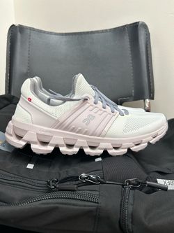 New Wmns On Running Cloudswift 3 ad size 10 Sneakers