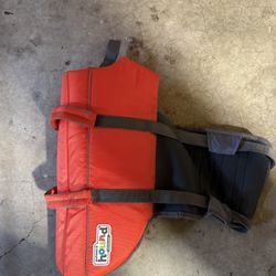 Outward Hound Life Jacket. Large.