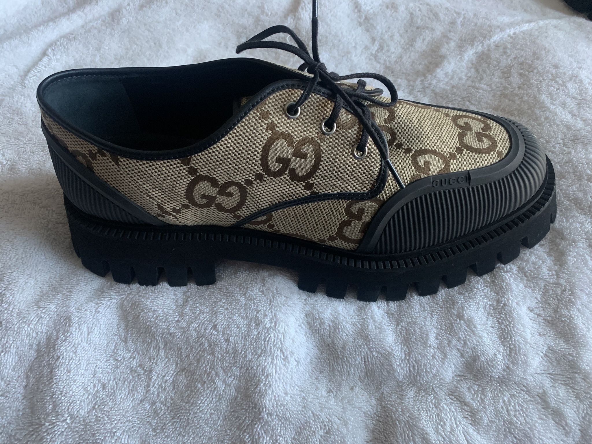Brand New Men’s Gucci Supreme Macro GG Shoes…Size 13.5