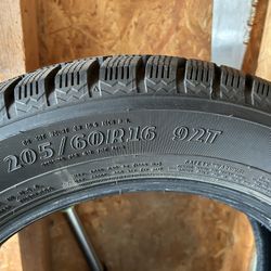 Selling Goodyear Winter Command Tires 205/60/r16 92T
