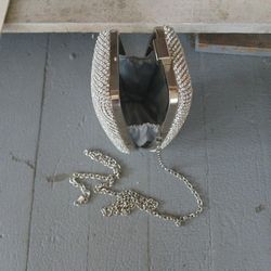 Crystal Cluth Bag Official 