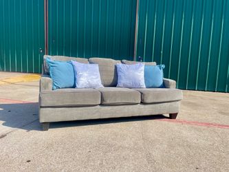 !!!Ashley Yvette Sofa!!! -$125