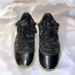 These are Nike Air Jordan 11 Retro Low sneakers in the "72-10"