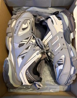 Balenciaga shoes size 39