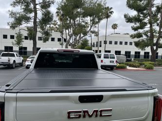 Pickup Truck Bed Cover Tonneau Cover Low Profile Flush Flat Hard Folding Trifold