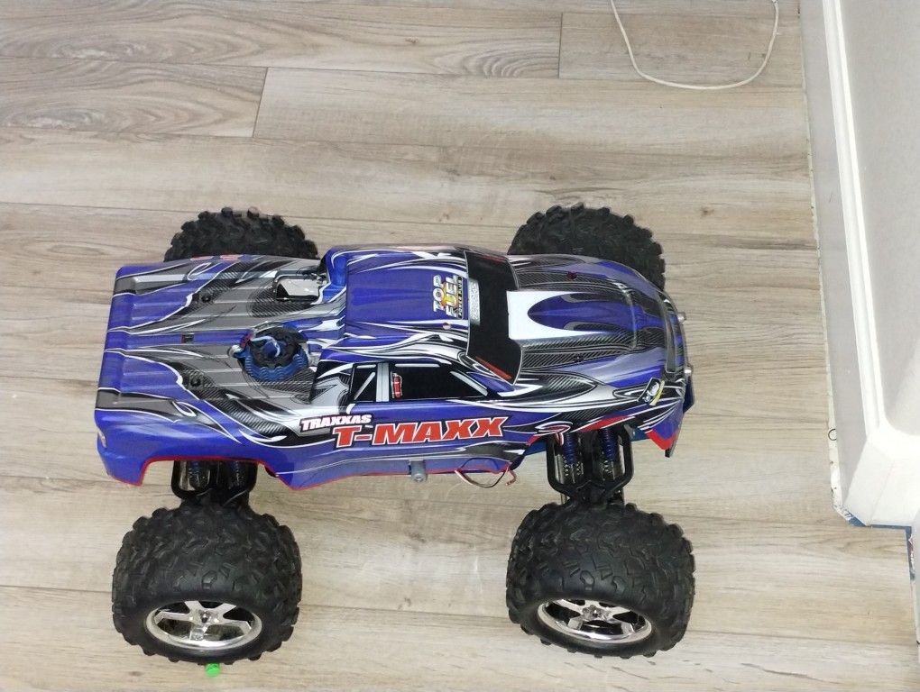 Traxxas 3.3 T-MAXX Nitro