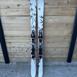 Skis Size 158