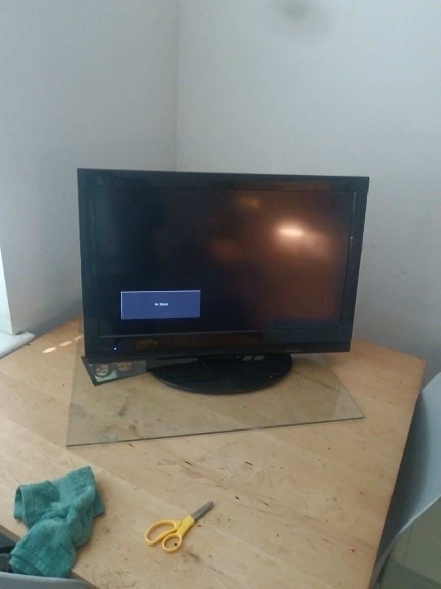Regular Black 32 inch Tv