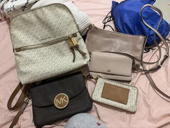 Michael Kors Wallets And Purses