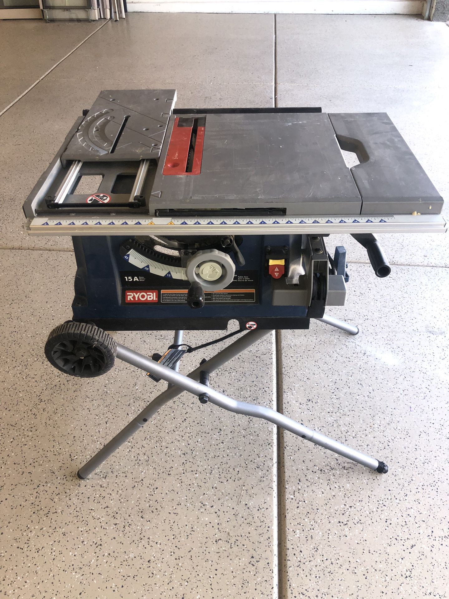 RYOBI 10 IN. TABLE SAW WITH WHEELS