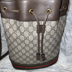 Gucci Bucket Bag 100% Authentic 