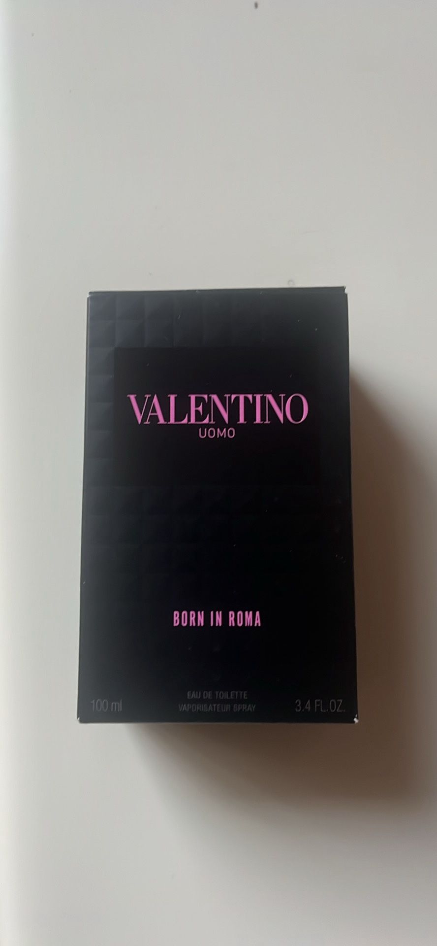 Valentino Uomo perfume ( Read description)
