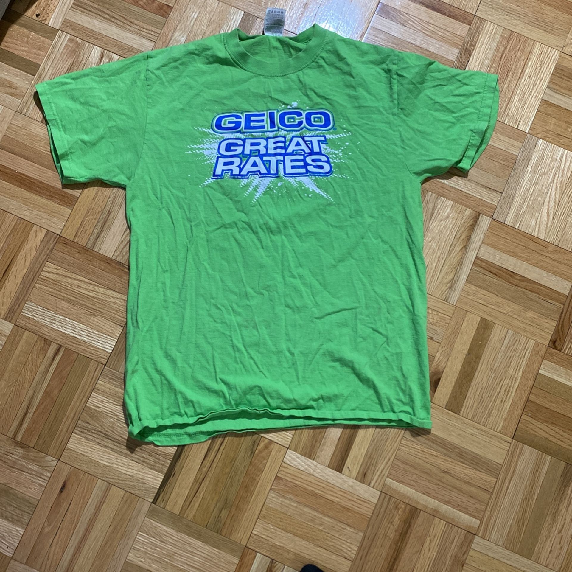 Geico Shirt Size Medium