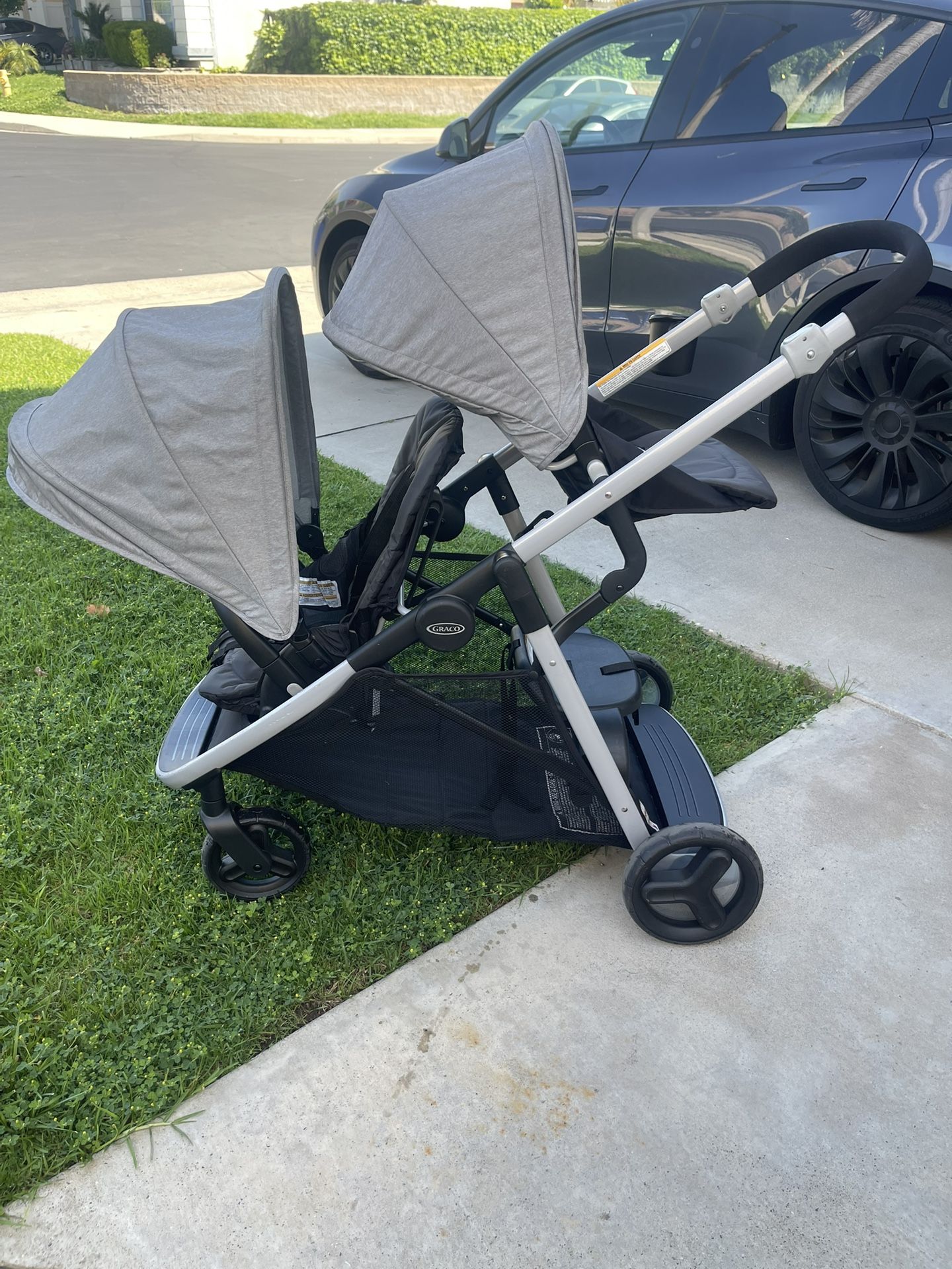 Graco Ready Grow Double Stroller SnugRide Infant Car seat