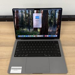 14" MacBook Pro M1 Pro 8 Core*500GB SSD*16GB RAM