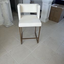 4 White Leather Bar Stools Brand New In Box