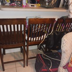 3 SOLID WOOD GORGEOUS BAR STOOLS OR HI TOP TABLE 24IN 30 FIRM