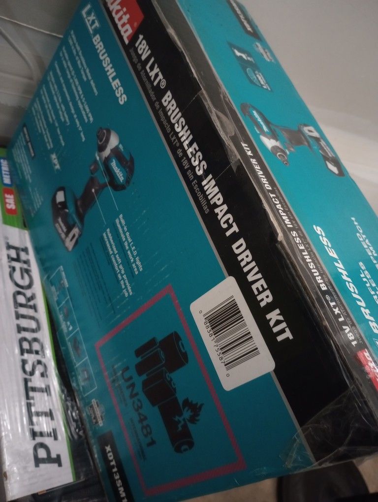 Makita 18v Lxt Brushless Impact Driver Kit