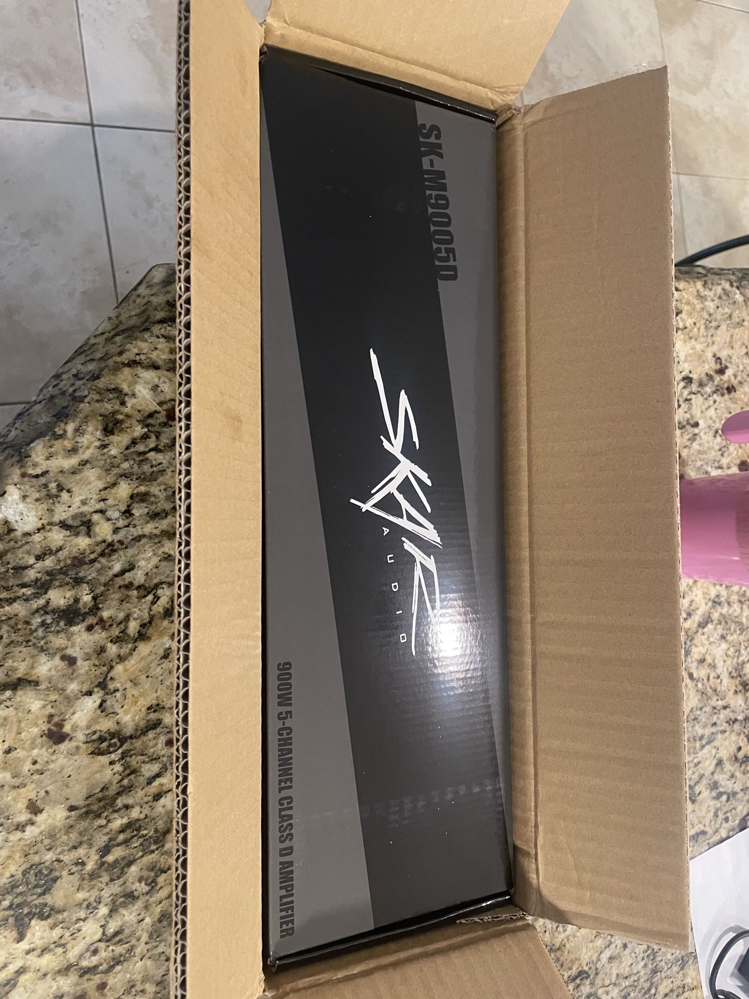 Skar Audio SK-M9005D Compact Full-Range Class D 5 Channel Car Amplifier 900W