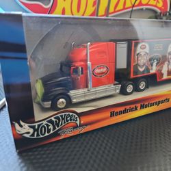 Hot Wheels Racing Hendrick Motorsports 100 Victories Transporter Big Rig