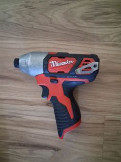 Miwaukee m12 impact