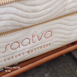 Saatva hybrid king mattress
