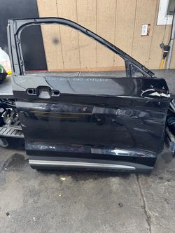 2020 2021 2022 2023 2025 2026 FORD EXPLORER RIGHT FRONT DOOR OEM USED