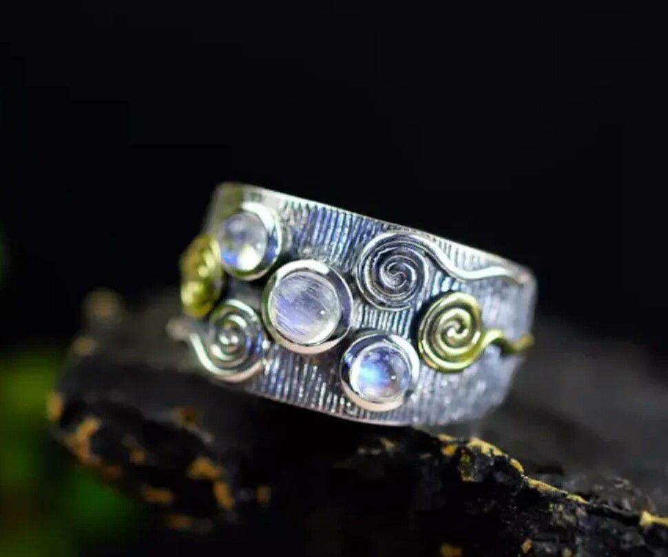 Natural Moonstone 925 Sterling Silver Ring
