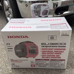 New  Honda  EU3200i 3200 Watt Bluetooth Portable Inverter Generator $1950